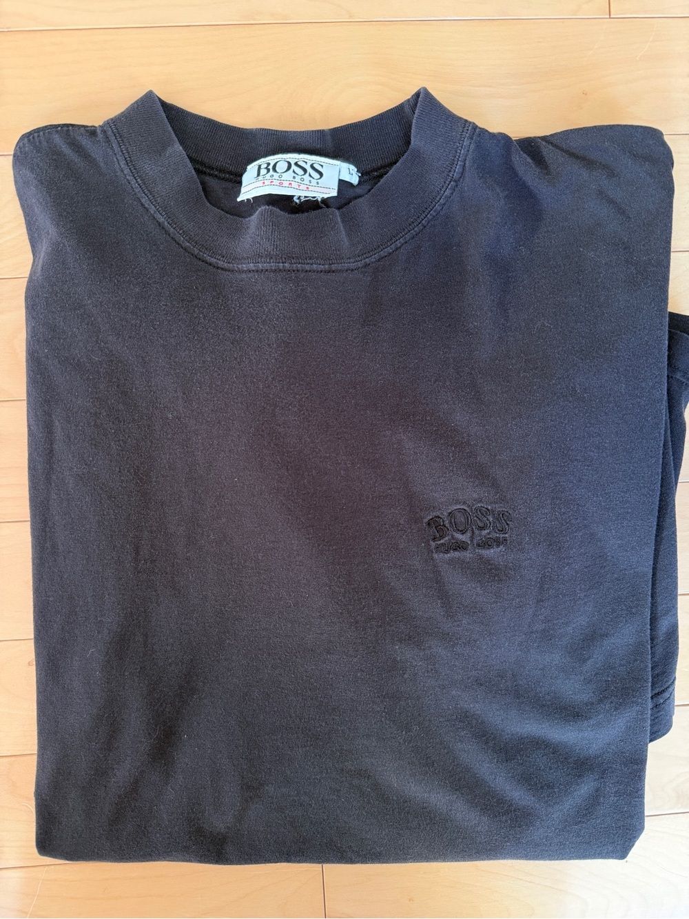 Vintage HUGO BOSS tee size large men’s black